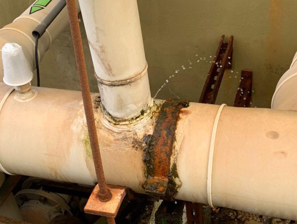 leaking pipe rusted steel before repair